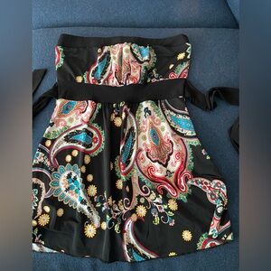 EUC Wet Seal Strapless Top with tie back around waist. Size S/P.